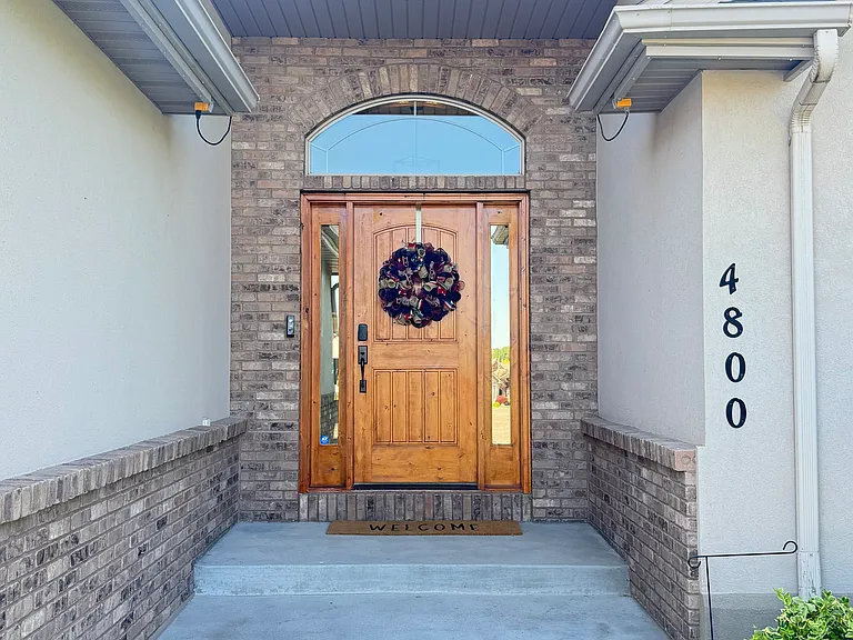4800 Pevero Dr — Photo 2