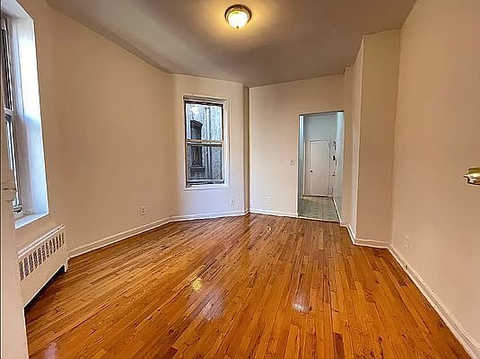 3rd image of 107 W 138th St #4H