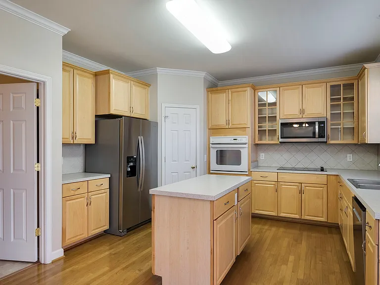 1812 Apple Ridge Cir — Photo 15
