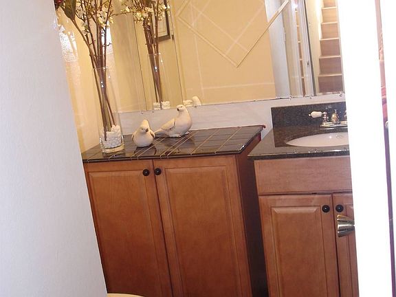 4th image of 119 Ascot Ct APT 3