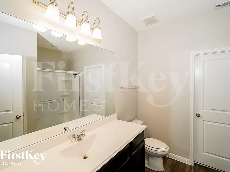 4934 Hallies Gdn — Photo 10