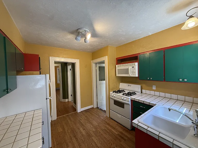 1315 Washington St — Photo 6