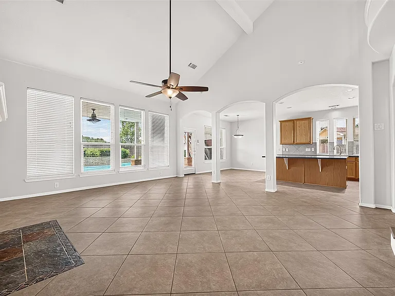 1415 Kennewick Ct — Photo 13