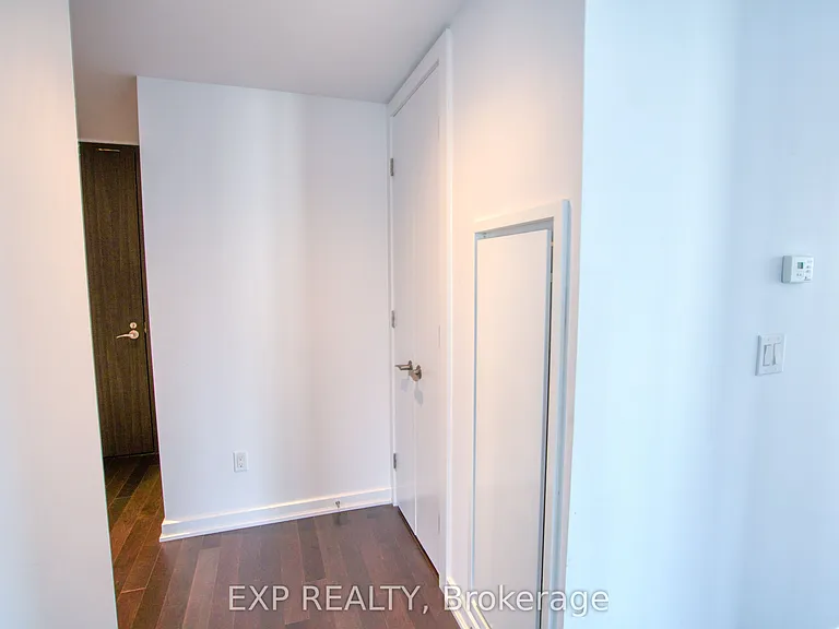 300 Lisgar St #603 — Photo 26