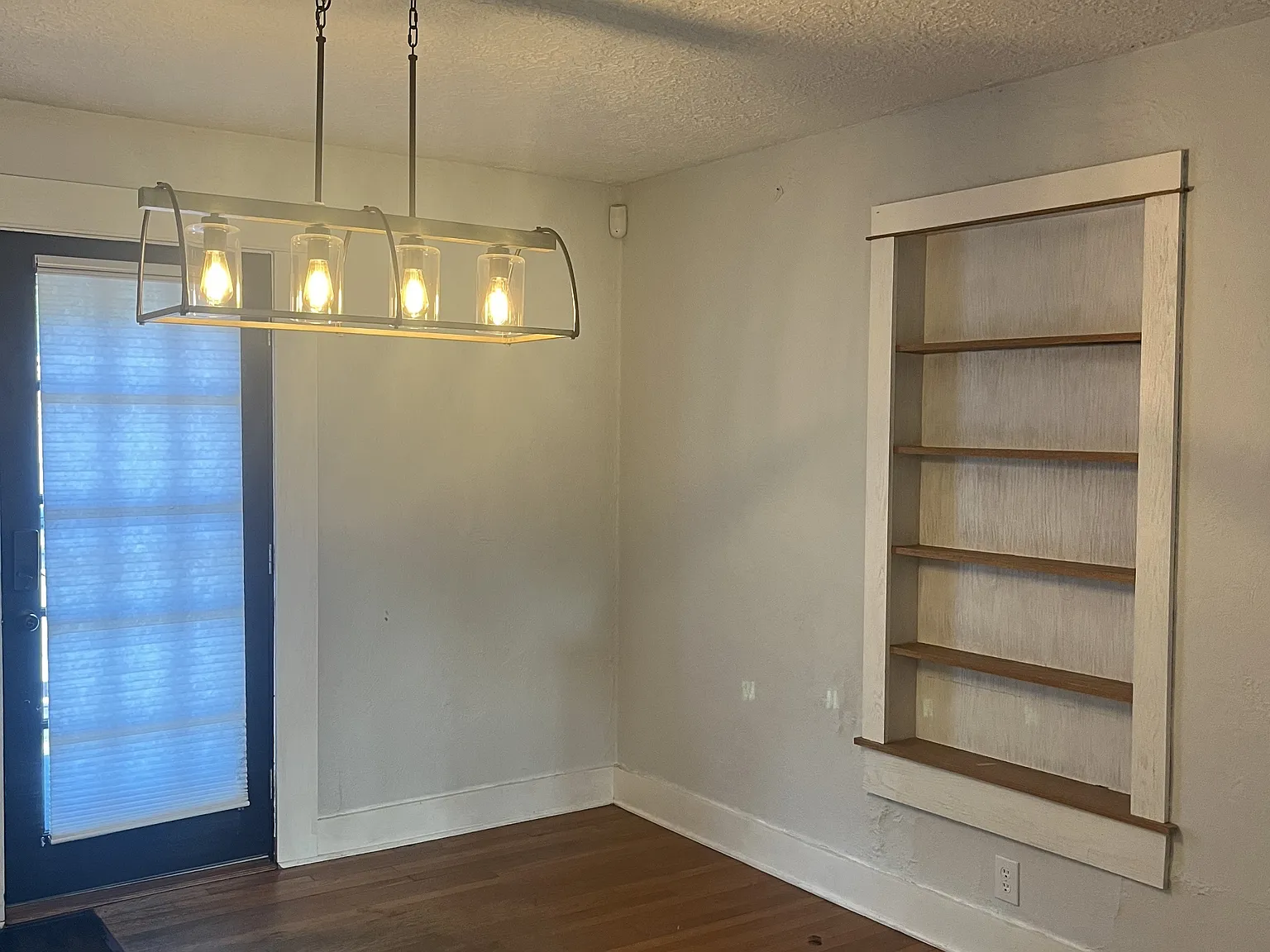 1668 North Longview Street - 1 — Photo 3