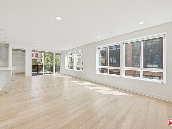5th image of 12883 Runway Rd #2