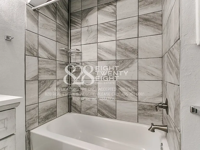 930 Miller Ave — Photo 36