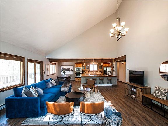 2nd image of 741 Silver Cir