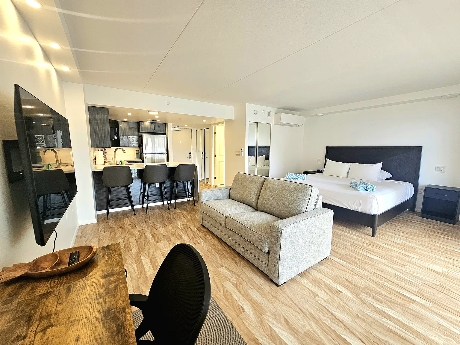 1 bed, 500 sqft, $3,500 — Photo 1