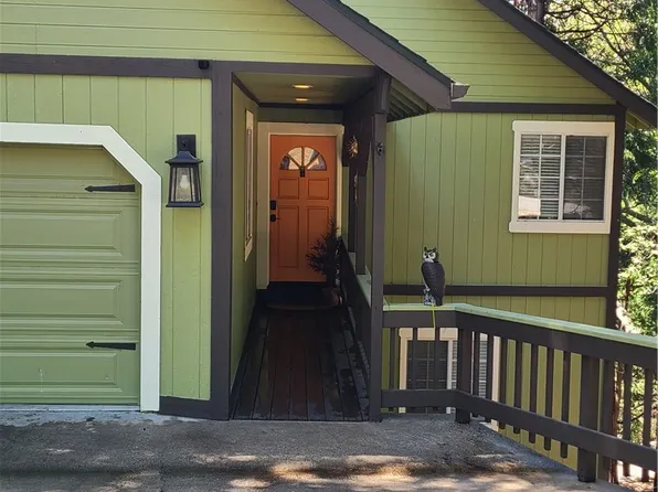27457 Oakwood Dr, Lake Arrowhead, CA 92352