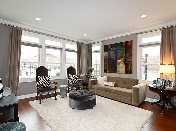 2nd image of 1401 S Emerald Ave