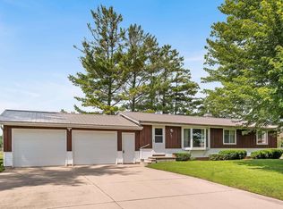 404 Sunset Dr, Reedsville, WI 54230