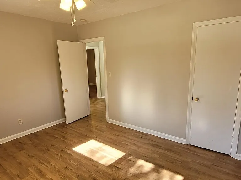 2733 Rice St — Photo 13