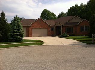 23220 Orchard Ridge Dr, Elkhart, IN 46516
