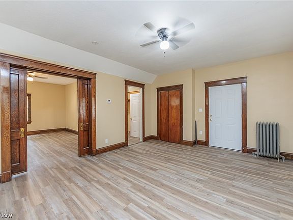 4th image of 2026 W 89th St