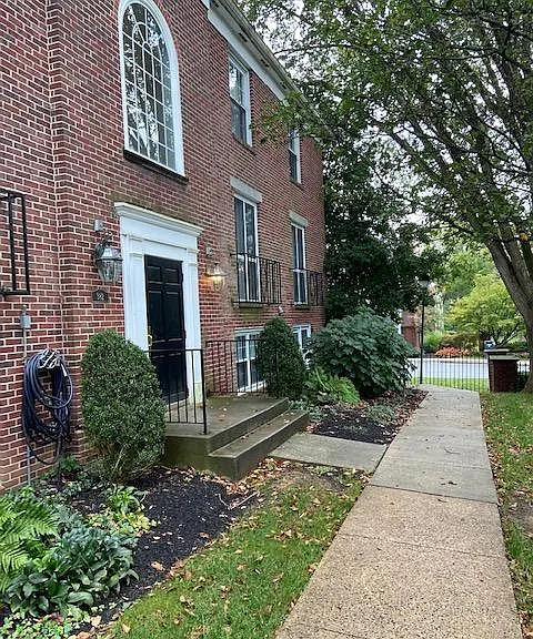 382 Homeland Southway #2A — Photo 3