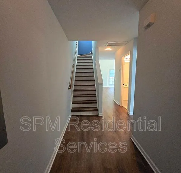 5061 Peachtree Ave — Photo 3