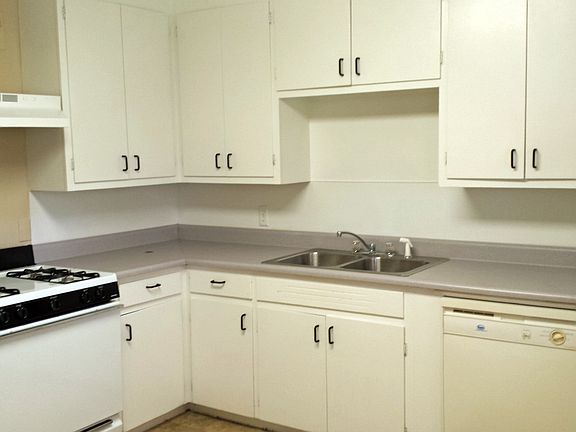 3rd image of 1730 S Maplewood Ave