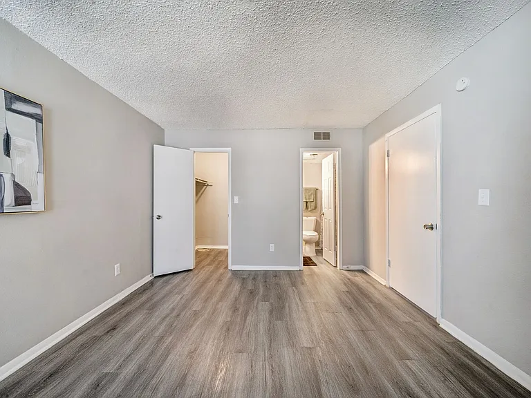 Cedar Park Apartments — Photo 17