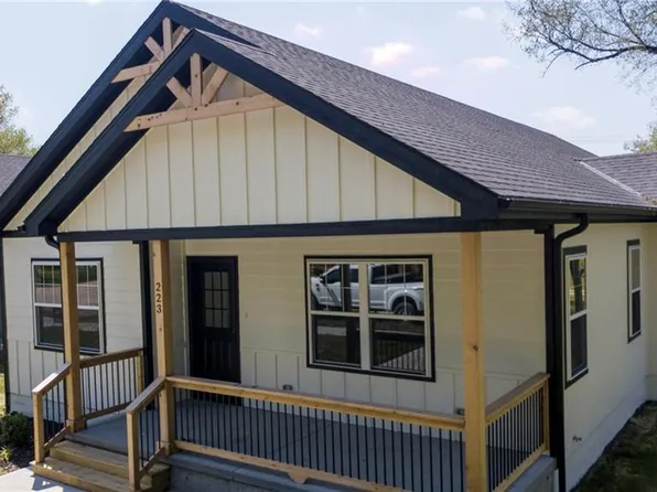 223 E Mill St, Osawatomie, KS 66064