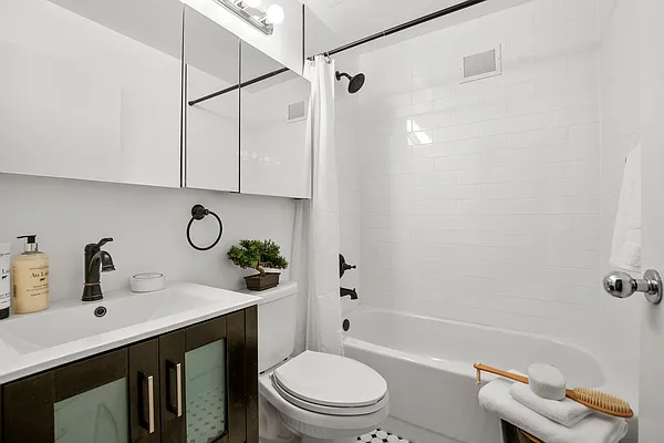 Sold by Douglas Elliman | media 8
