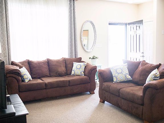 3rd image of 24 Rowse Dr