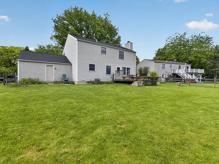 10468 Cliffwood Rd — Photo 22