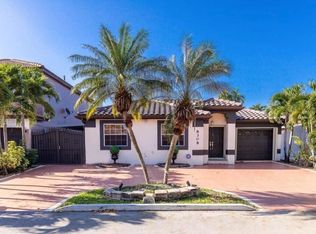 8308 NW 201st St, Hialeah, FL 33015