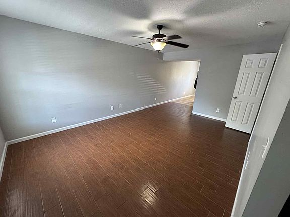 2nd image of 40 Arbor Dr #40