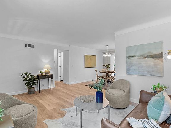 5th image of 6 Bromley Dr
