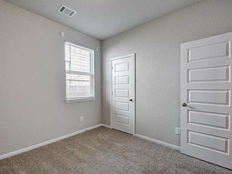 18572 Meadow Point Ln — Photo 23