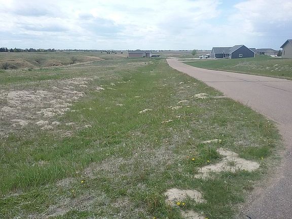 4th image of 324 E Sagebrush Dr