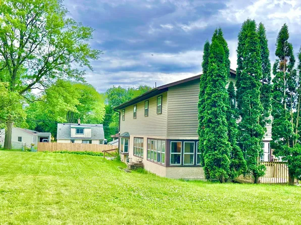 2658 6th Ave E, North Saint Paul, MN 55109