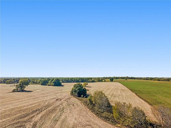 5th image of 385 SW 700th Rd