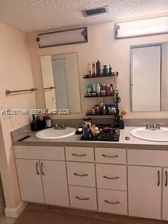 140 SW 96th Ter #102 — Photo 6