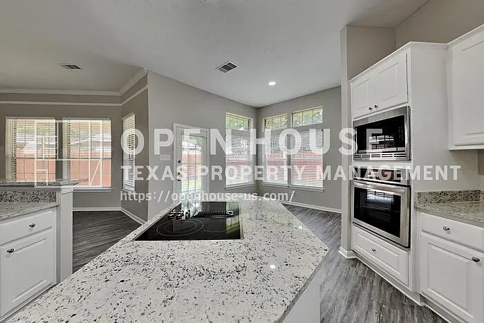 3922 Wildwood Valley Ct — Photo 4