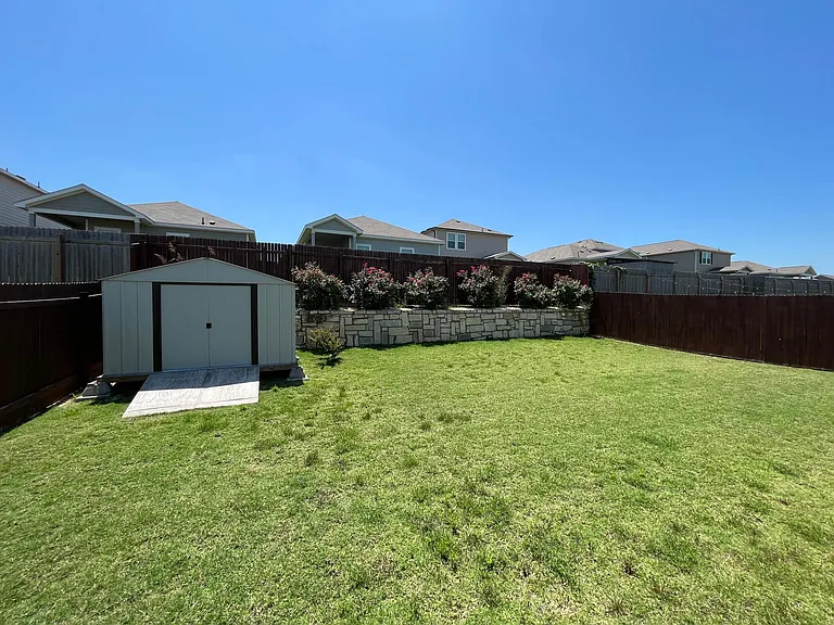 19317 Berringer Dr — Photo 3