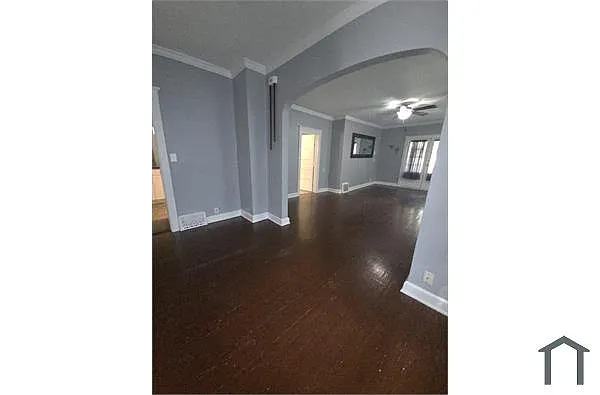 Building Photo - 120 N Gardiner Ave #1