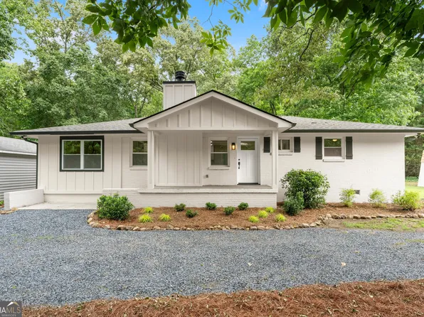 45 E Rocky St NE, White, GA 30184
