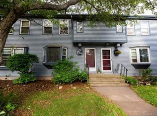 1 Abbott Rd UNIT 112, Ellington, CT 06029