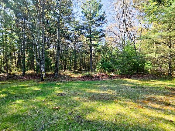 3rd image of 4710 Mackenzie Rd