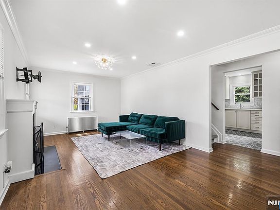 5th image of 2 Derby Ln