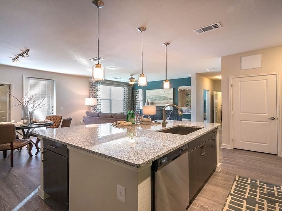 Kitchen living