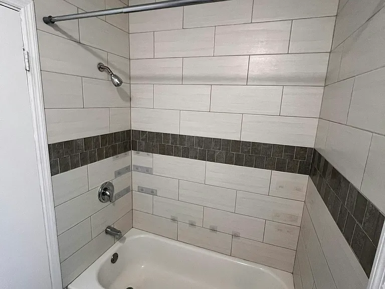 8 Marboro Ln — Photo 10