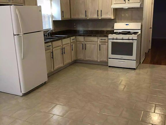 4th image of 14534 Loomis Ave #3