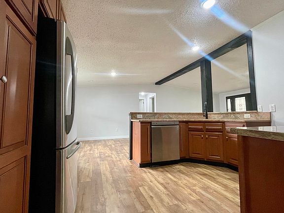 5th image of 128 Isbill Rd