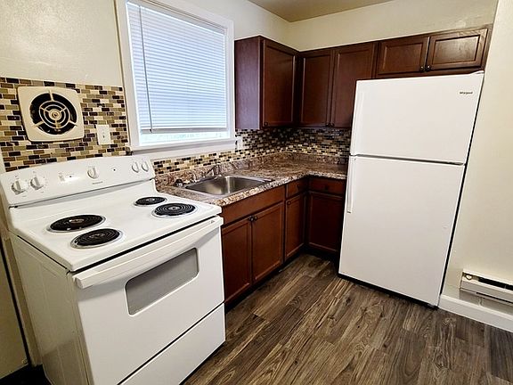 5th image of 2605 5th Ave #2