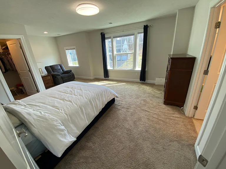 Guest bedroom 1