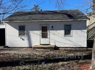 730 N Dirksen Pkwy #5, Springfield, IL 62702