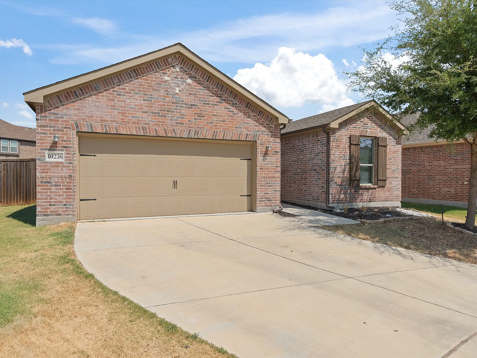4 bed, 1813 sqft, $2,400 — Photo 2